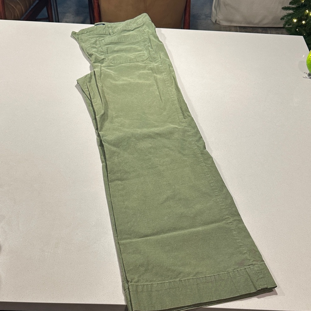 Women’s Green Pants